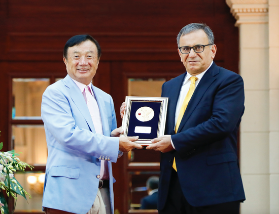 多虧這位土耳其教授的理論 華為在5G競賽中搶占先機