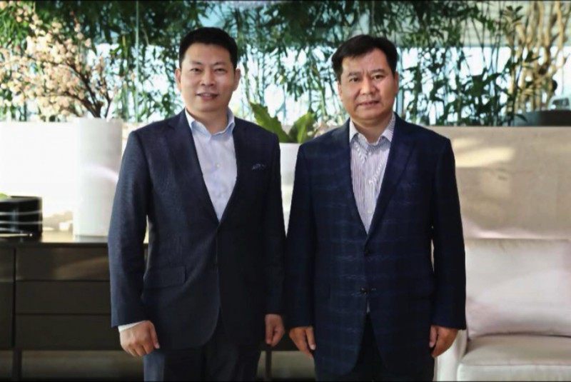 余承東再會張近東 華為與蘇寧達(dá)成3年500億新目標(biāo)