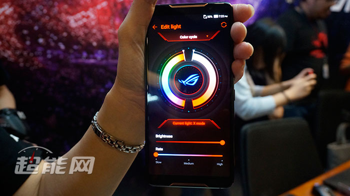 華碩否認(rèn)退出智能手機市場，ROG Phone能否承擔(dān)重任？