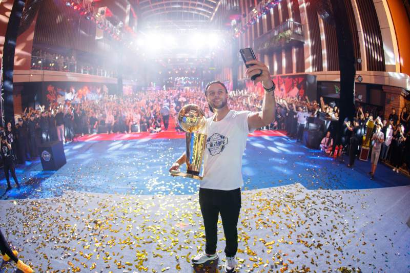 庫里冠軍之夜落地武漢 與vivo X23共掀籃球熱潮