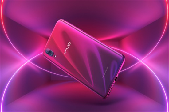 光感美學(xué)亮相紐約，vivo X23登上紐約時(shí)裝周T臺(tái)