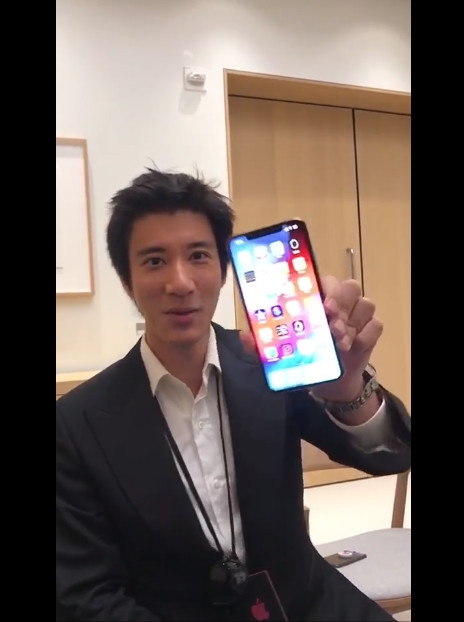 王力宏搶先上手iPhone Xs Max:直呼“超大超漂亮”