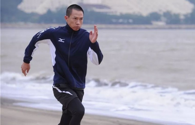 一美元改寫(xiě)命運(yùn)軌道：他，56歲創(chuàng)業(yè) 打造全球最大芯片代工廠