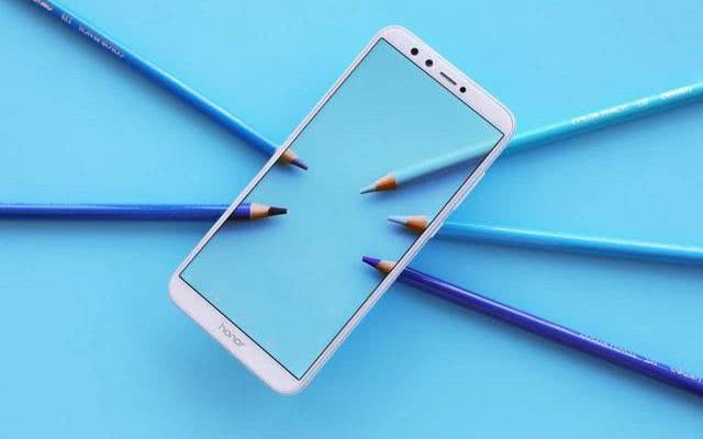 榮耀否認獨立 加速去華為化變革已勢在必行？