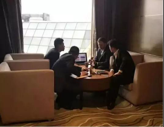 “2018第二屆重慶國(guó)際手機(jī)展”完美收官 2019年我們?cè)贂?huì)