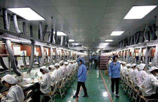 蘋果銷量重挫，鴻海削減加班時數(shù)，引發(fā)數(shù)千名工人離職