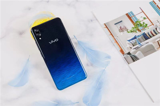 vivo X23幻彩版璀璨首發(fā)，一舉奪得天貓京東銷量雙冠軍
