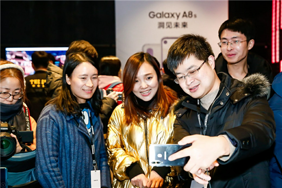 洞見未來 全屏實(shí)力 三星Galaxy A8s中國正式發(fā)布