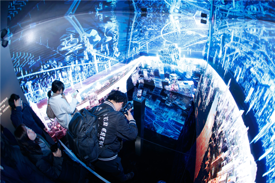 未來不止一面·藝術(shù)展 vivo NEX非凡博物館開幕