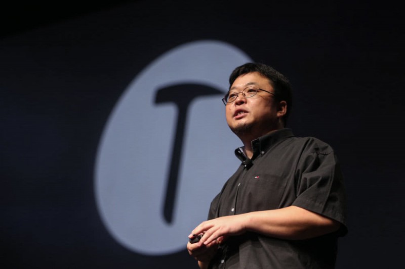 羅永浩被凍結(jié)股權(quán) 好友稱錘子能挺過(guò)去