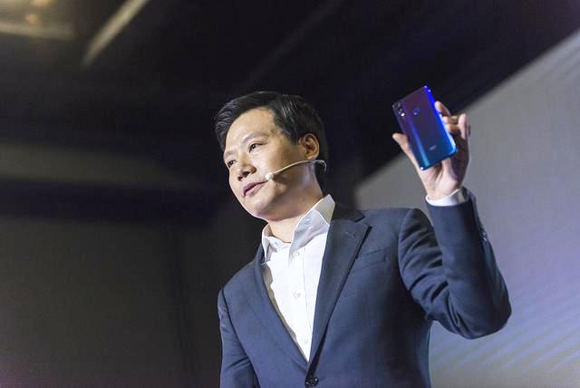 雷軍到底要怎么做才能讓大家滿意？