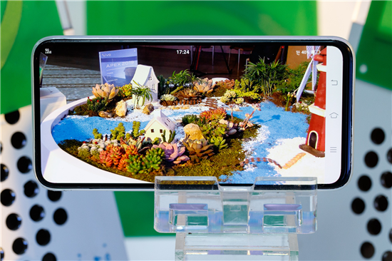 vivo APEX 2019正式發(fā)布 全屏幕指紋技術(shù)亮相