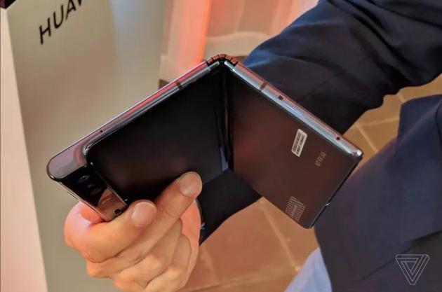 售價(jià)17500元的華為Mate X:是世界最快5G折疊屏手機(jī)