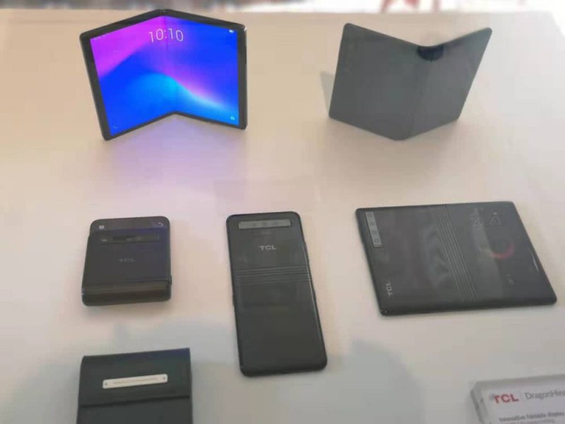TCL手機(jī)加入折疊屏“陣營(yíng)”，搭載自研鉸鏈技術(shù)