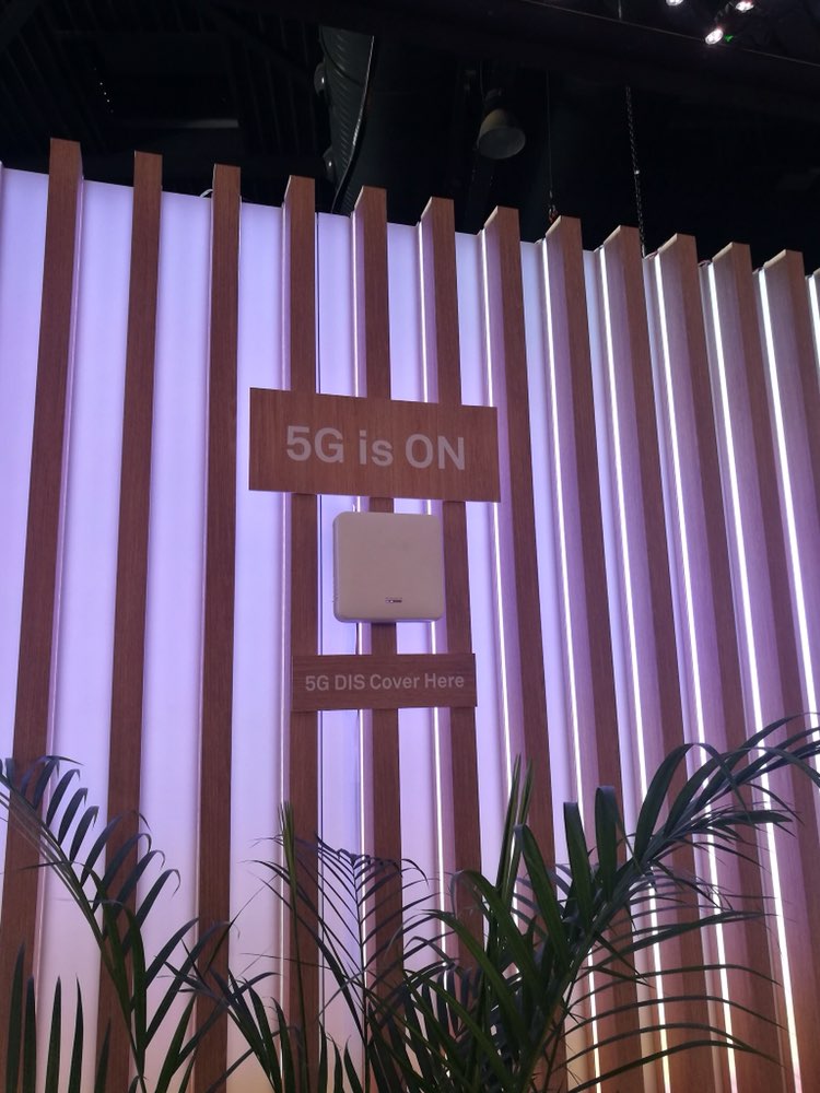華為5G DIS系統(tǒng)與5G CPE Pro聯(lián)合展示了5G室內(nèi)覆蓋體驗