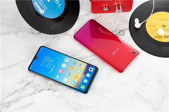 vivo Y91真機(jī)賞析：越級品質(zhì)，第一眼就有心動(dòng)感