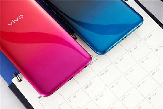 vivo Y91真機(jī)賞析：越級品質(zhì)，第一眼就有心動(dòng)感