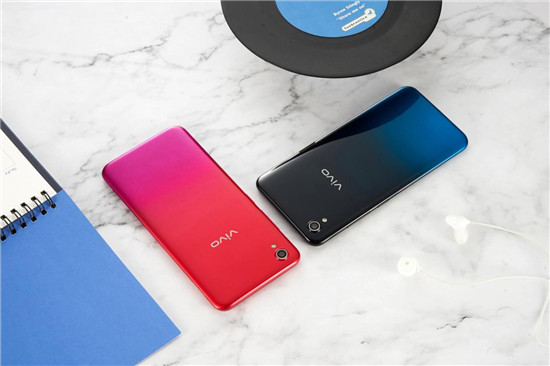 vivo Y91真機(jī)賞析：越級品質(zhì)，第一眼就有心動(dòng)感