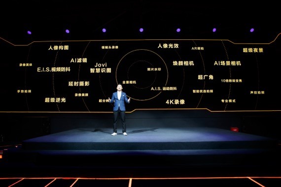 名副其實(shí)雙冠軍 iQOO全平臺(tái)銷售成績(jī)喜人