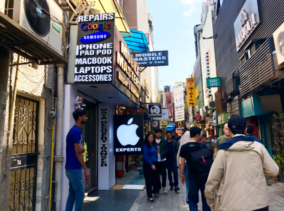 實地探訪印度手機(jī)市場:小米破三星 一加超蘋果 新戰(zhàn)場上的老對手