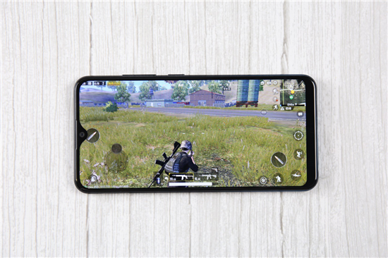 vivo Y91上手體驗(yàn)：潮流外觀+暢快性能，不愧千元新寵