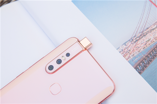 潮美外觀+全新拍照體驗！vivo S1寵愛粉照亮你的美