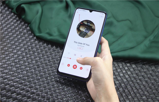 vivo Y7s續(xù)航測(cè)試：4500mAh+18W雙引擎閃充，千元機(jī)新勢(shì)力