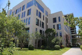 兆易創(chuàng)新上半年收入達(dá)12億，受益智能語(yǔ)音等AIOT智能物聯(lián)網(wǎng)興起前景可期