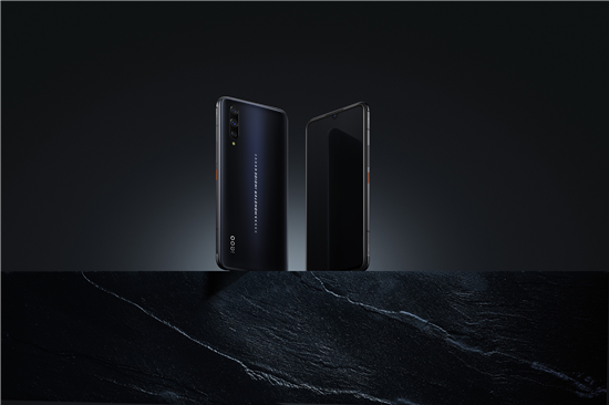 標(biāo)配全功能NFC iQOO Pro可實(shí)現(xiàn)硬件級(jí)加密存儲(chǔ)安全