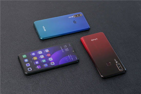 續(xù)航全新升級(jí)，vivo U3x圖賞：時(shí)尚設(shè)計(jì)一見傾心