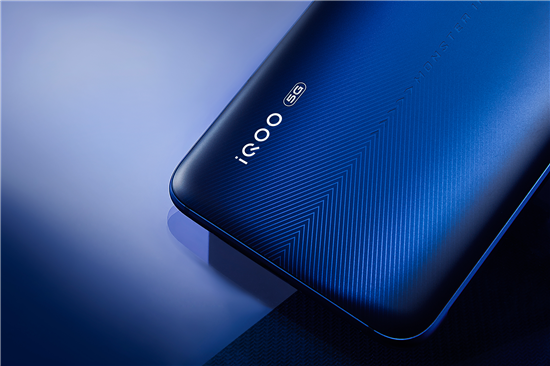 iQOO Pro 5G版快閃行動:12期免息分期+碎屏保+閃充套裝