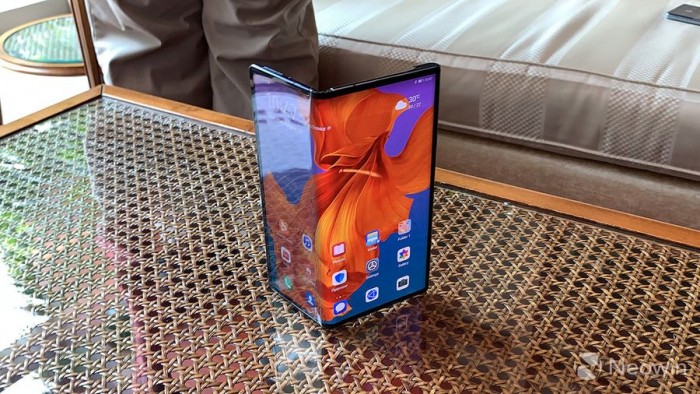 傳華為Mate X 5G折疊屏手機(jī)10月底開賣