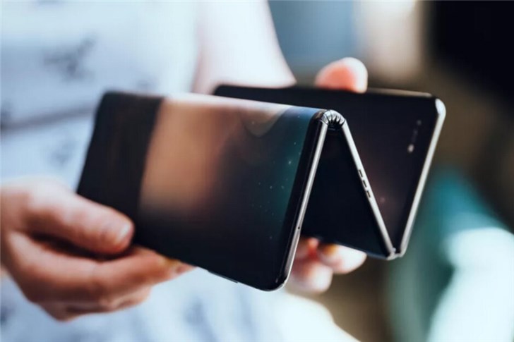 TCL可折疊手機(jī)公布：三折疊，可變身10英寸平板電腦