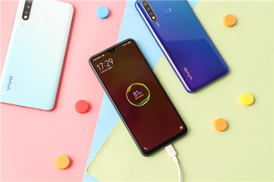 全新vivo U3來襲，5000mAh超大電池+18W雙引擎閃充帶來持久享受