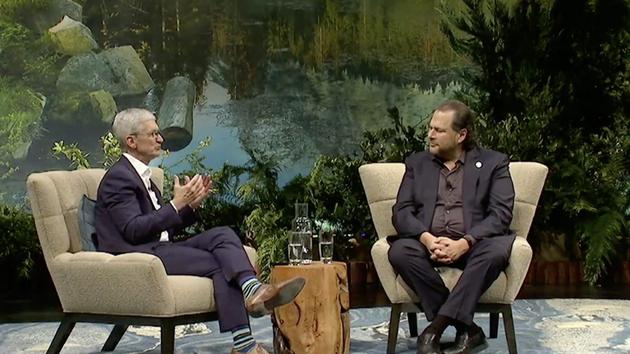 庫(kù)克:蘋(píng)果的目標(biāo)從來(lái)不是當(dāng)?shù)谝唬菍a(chǎn)品做到最好