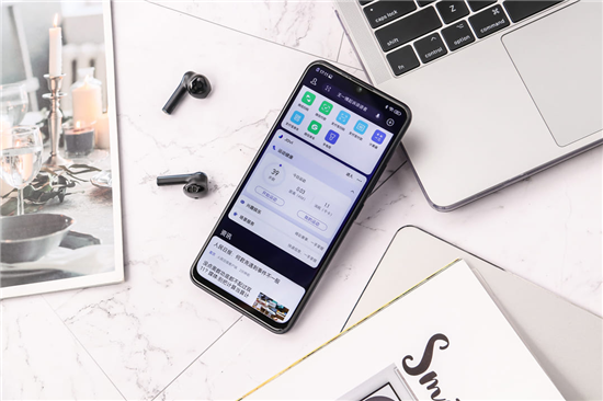 vivo Z5i評測：強勁性能與長效續(xù)航的結(jié)合體，打造全新體驗