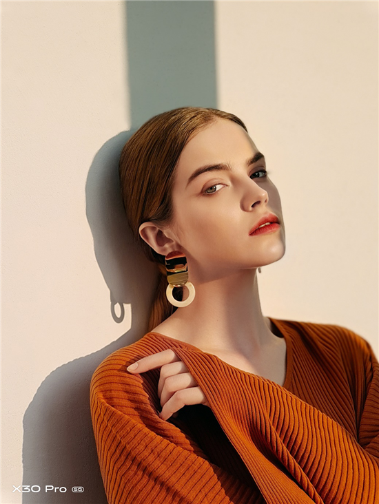 vivo X30系列5G專業(yè)影像旗艦明日開售！超多福利機不可失