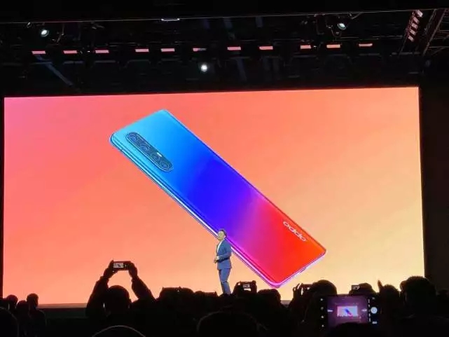 OPPO發(fā)布Reno3手機(jī):系旗下首款5G手機(jī) 支持5G雙模網(wǎng)絡(luò)