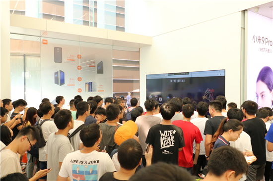 小米新零售鐵軍效果初顯：百店同開(kāi)，2019強勢收官