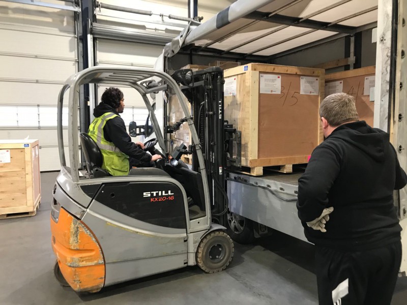 小米向意大利捐贈了第一批數萬(wàn)只口罩