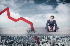 比前兩次熔斷跌得更猛！美股今夜再進(jìn)ICU，蘋(píng)果市值蒸發(fā)掉1.5億部iPhone