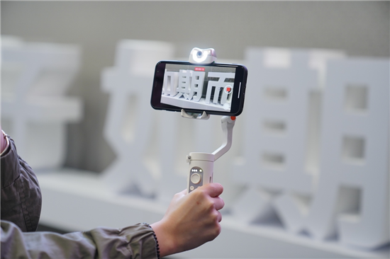 深度評測：內(nèi)置AI視覺傳感器，浩瀚卓越V2還有哪些升級？