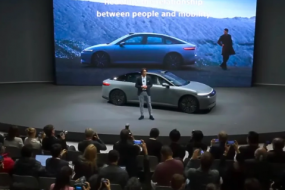 Afeela汽車(chē)閃亮CES 2024，索尼用PS5整活